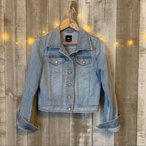 {GAP} distressed denim jacket